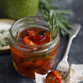 Olajbogyók, aszalt, üveges termékek